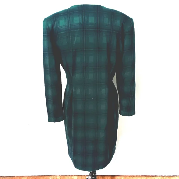 Vintage Miss Dorby tartan knit, button front, structured midi dress. Size 10. - Picture 6 of 12